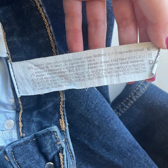 Zara Dark Wash Cropped Bootcut Jean Size 2 - Picture 4 of 11